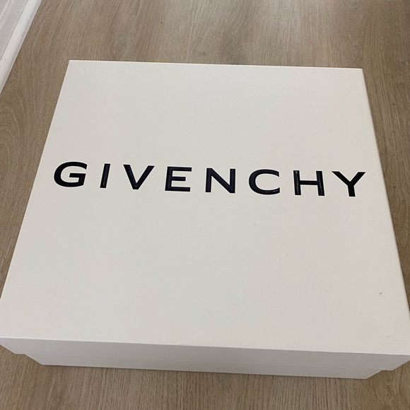 NEW! Givenchy Pink Logo Sock Sneaker - Picture 5 of 6